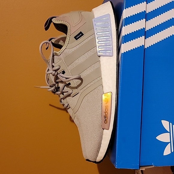 Adidas Originals Women's NMD_R1 - Picture 4 of 9